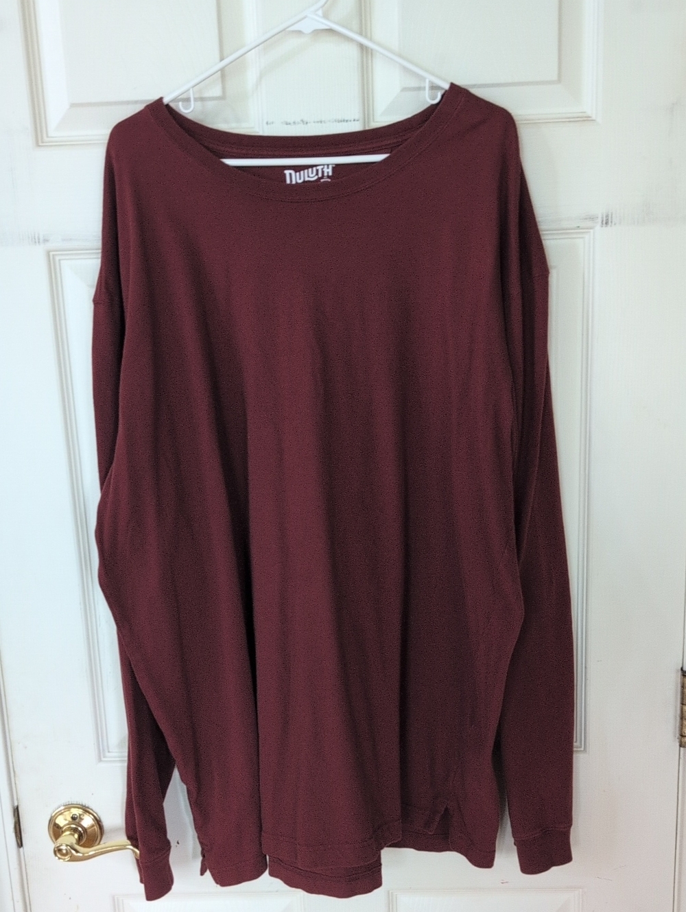 Duluth Trading Co Maroon Long Sleeve Crewneck Tee